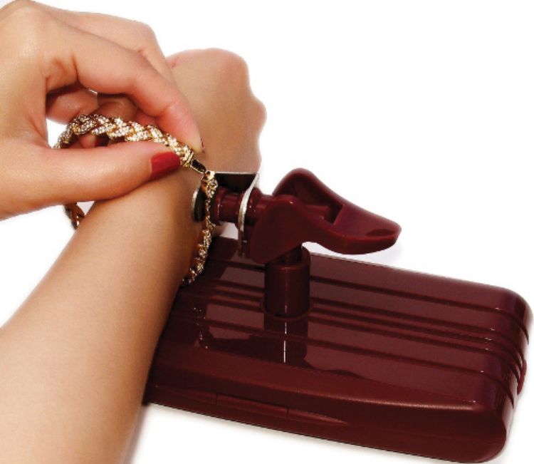 Bracelet Assistant